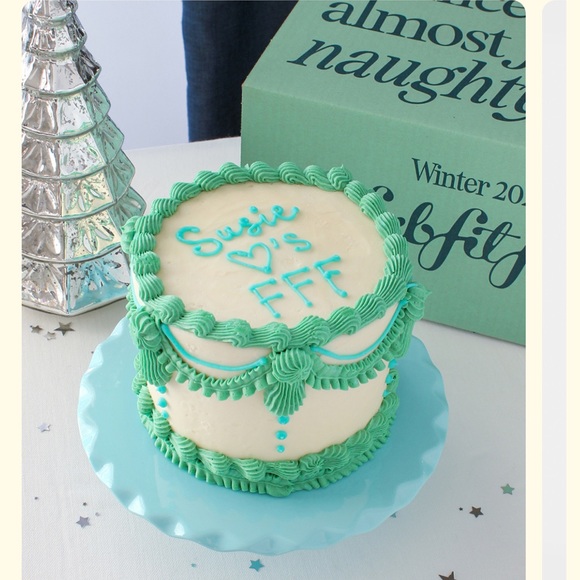 Susiecakes Cake Stand - Picture 2 of 8